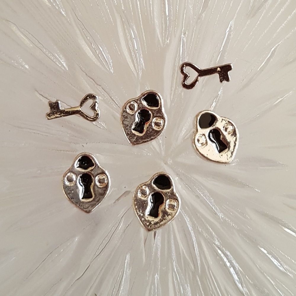𝅺Bundle of 2 locket ans key Floating Charm